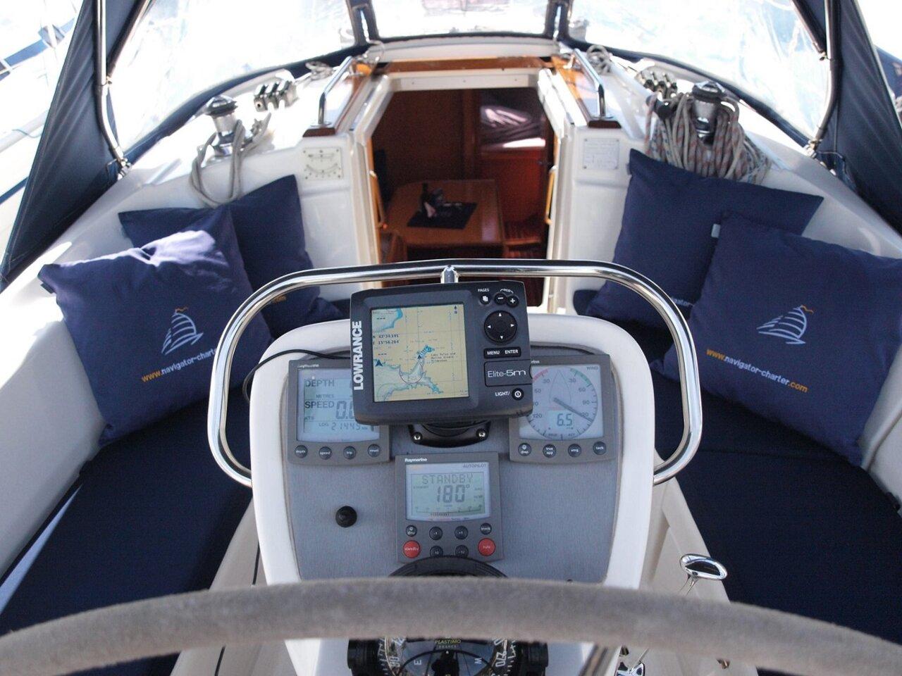 Bavaria 32, picture 4