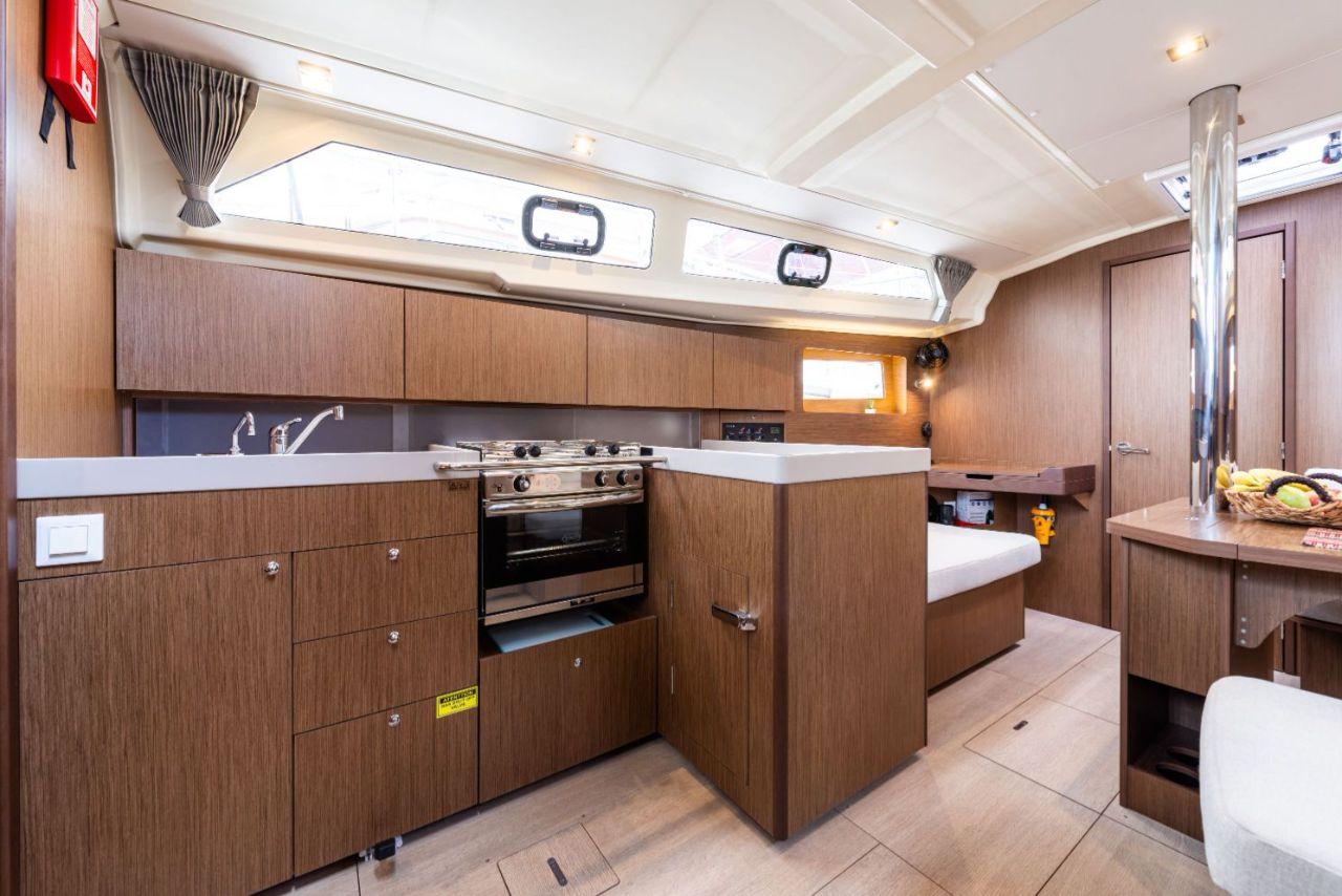 Oceanis 41.1, picture 6