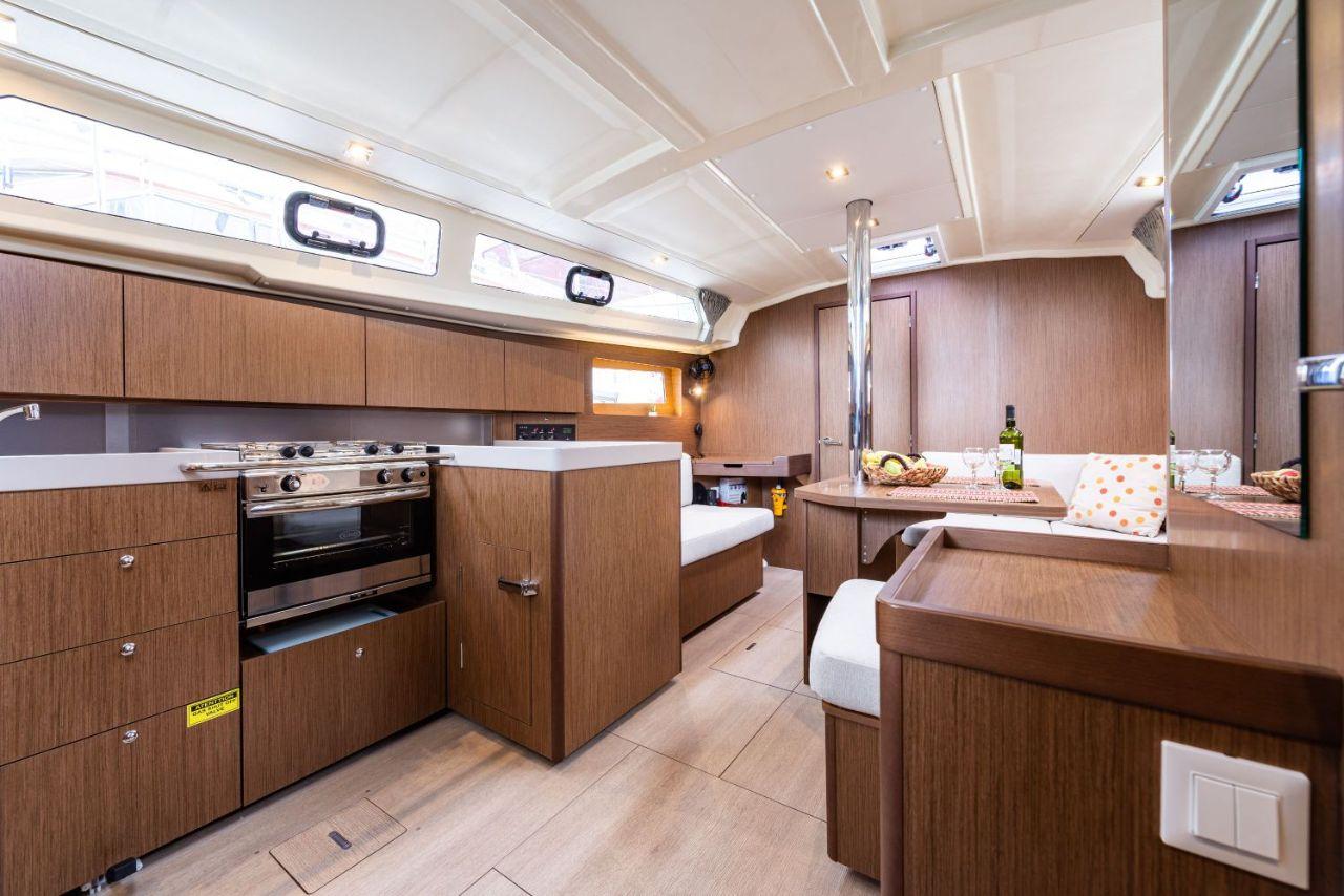 Oceanis 41.1, picture 7