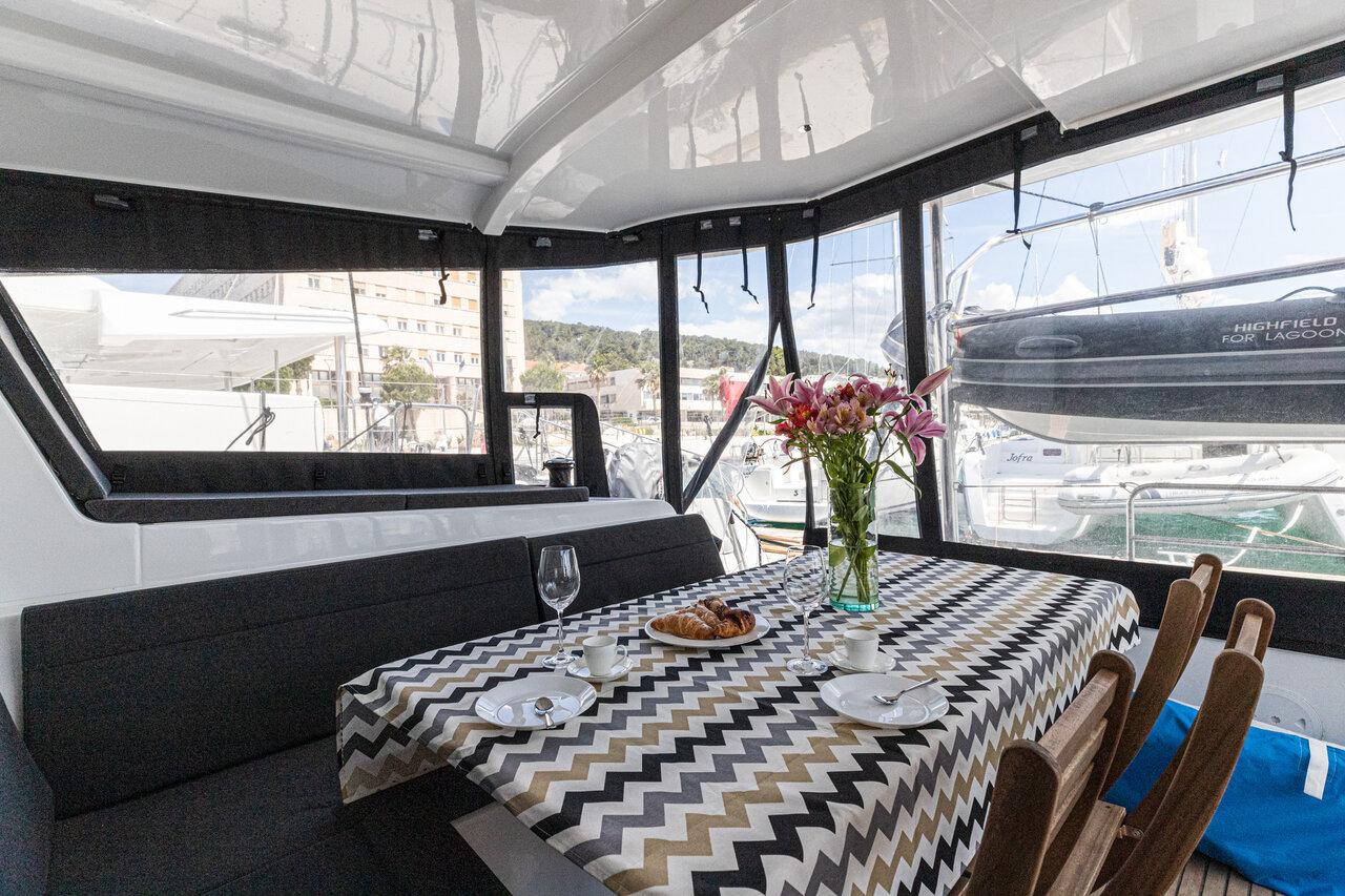 Lagoon 42 - 4 + 2 cab., picture 7