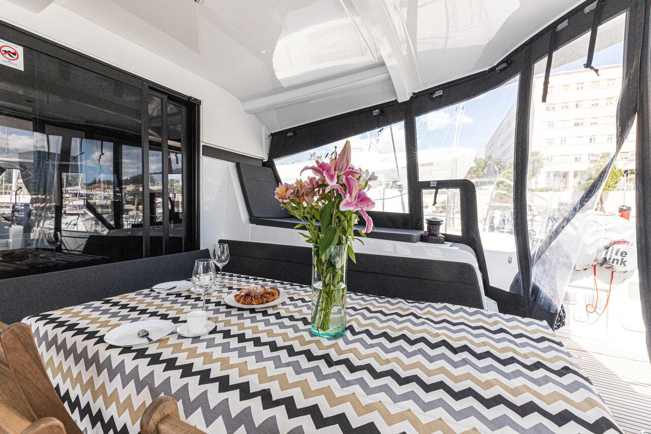 Lagoon 42 - 4 + 2 cab., picture 8