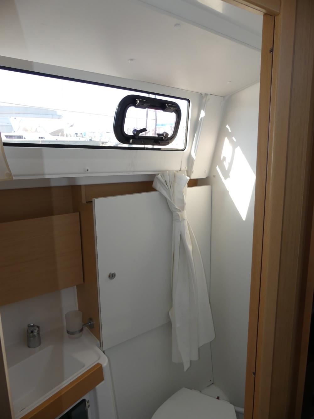 Oceanis 38 - 3 cab., picture 9