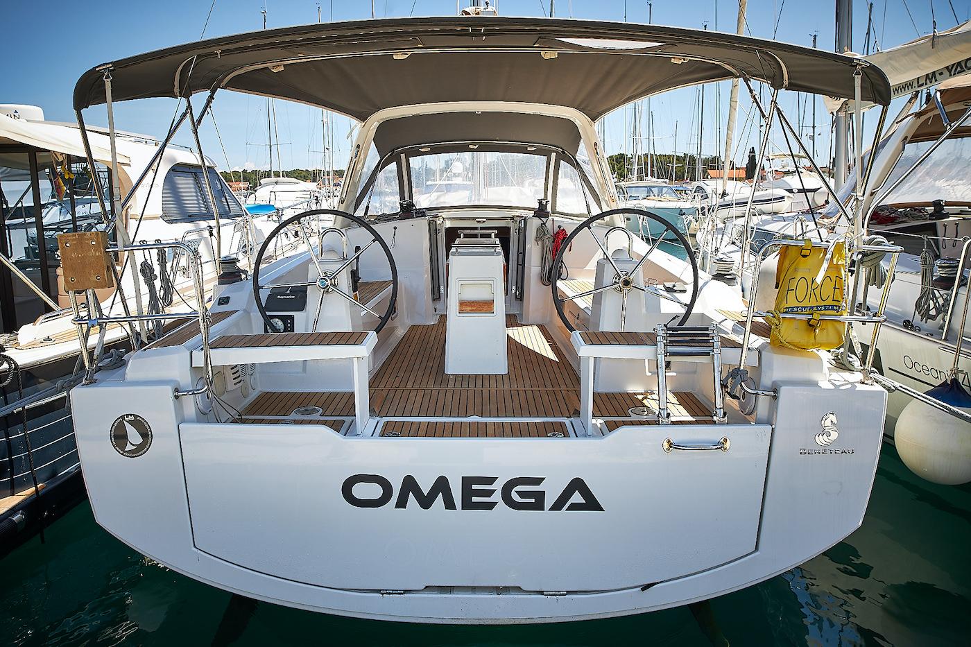 Oceanis 38 - 3 cab., picture 3