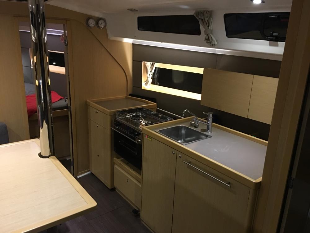 Oceanis 38 - 3 cab., picture 7