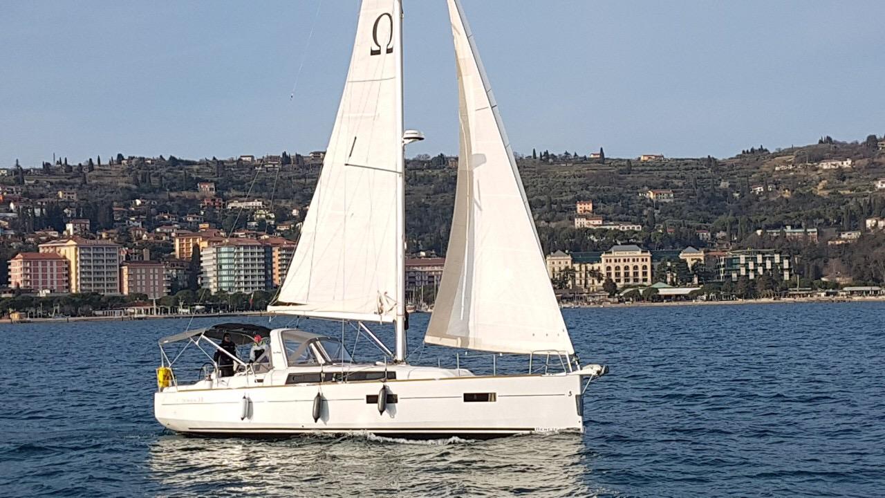 Oceanis 38 - 3 cab., picture 11