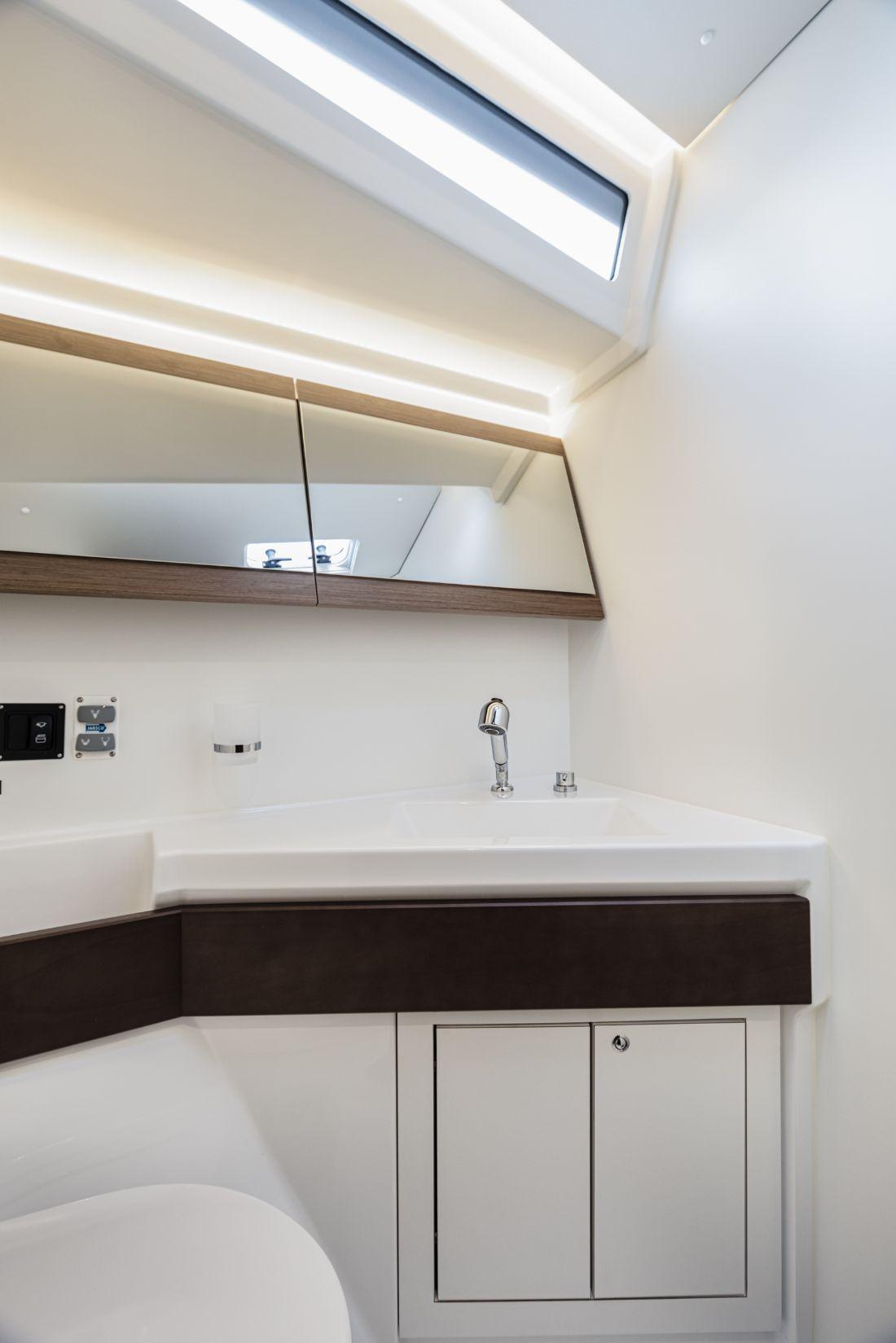 Oceanis 46.1, picture 20