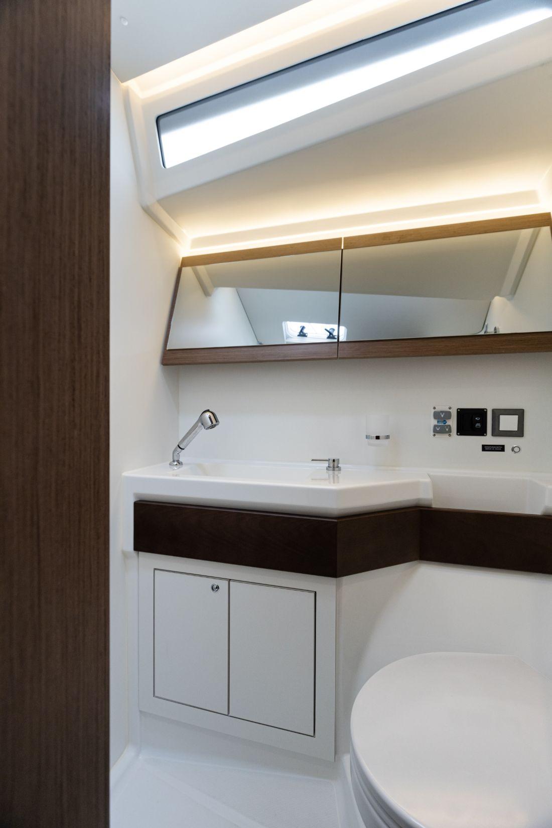 Oceanis 46.1, picture 19