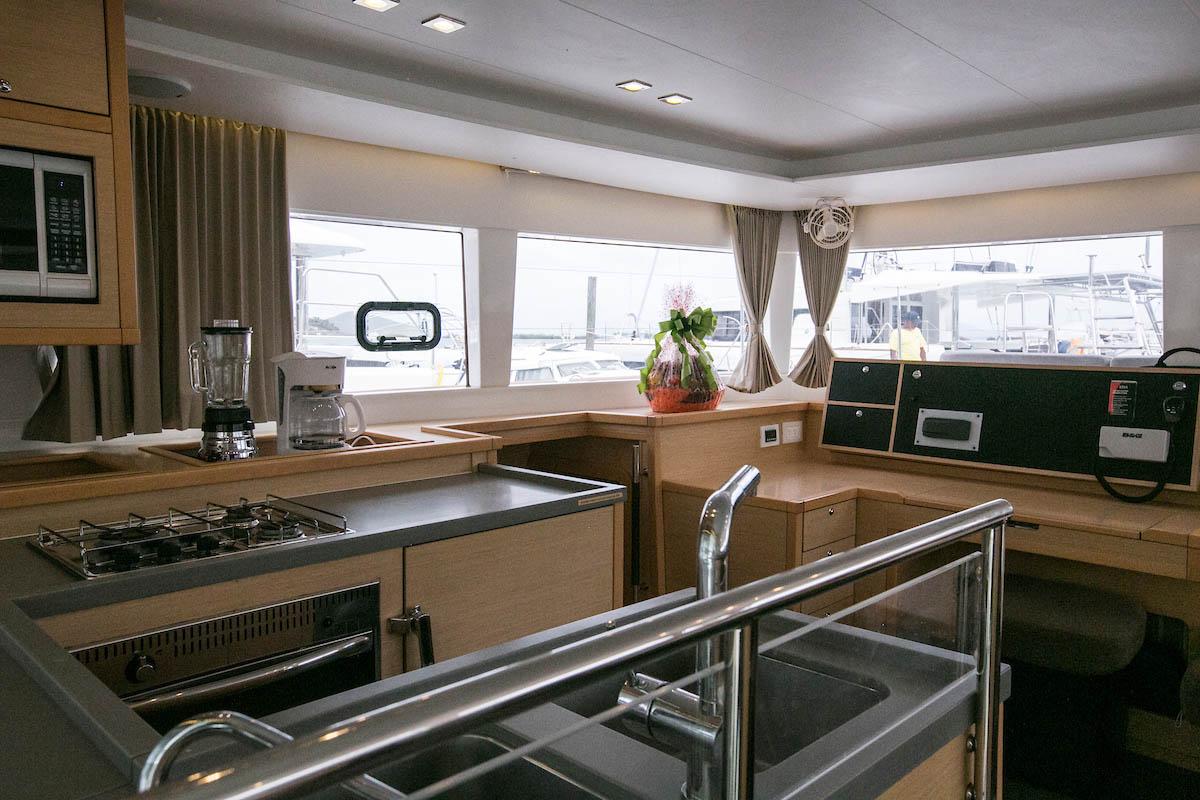 Lagoon 450 F - 4 + 2 cab., picture 12