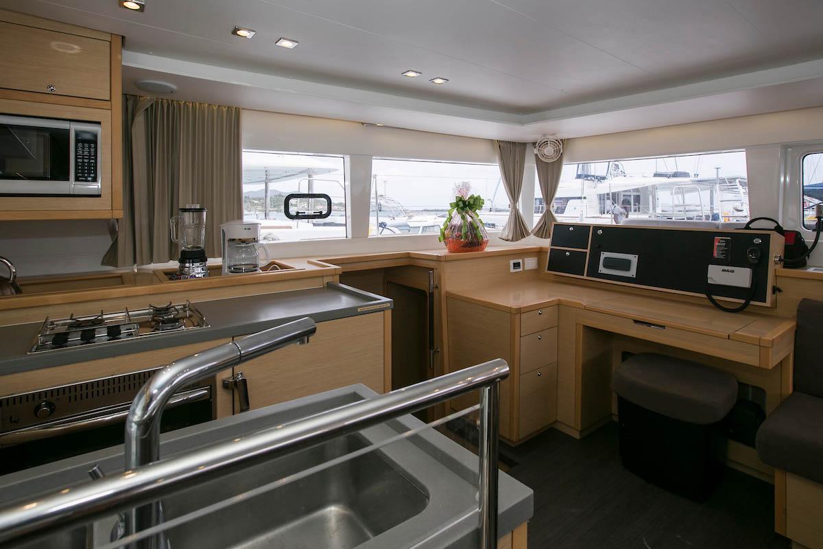 Lagoon 450 F - 4 + 2 cab., picture 13