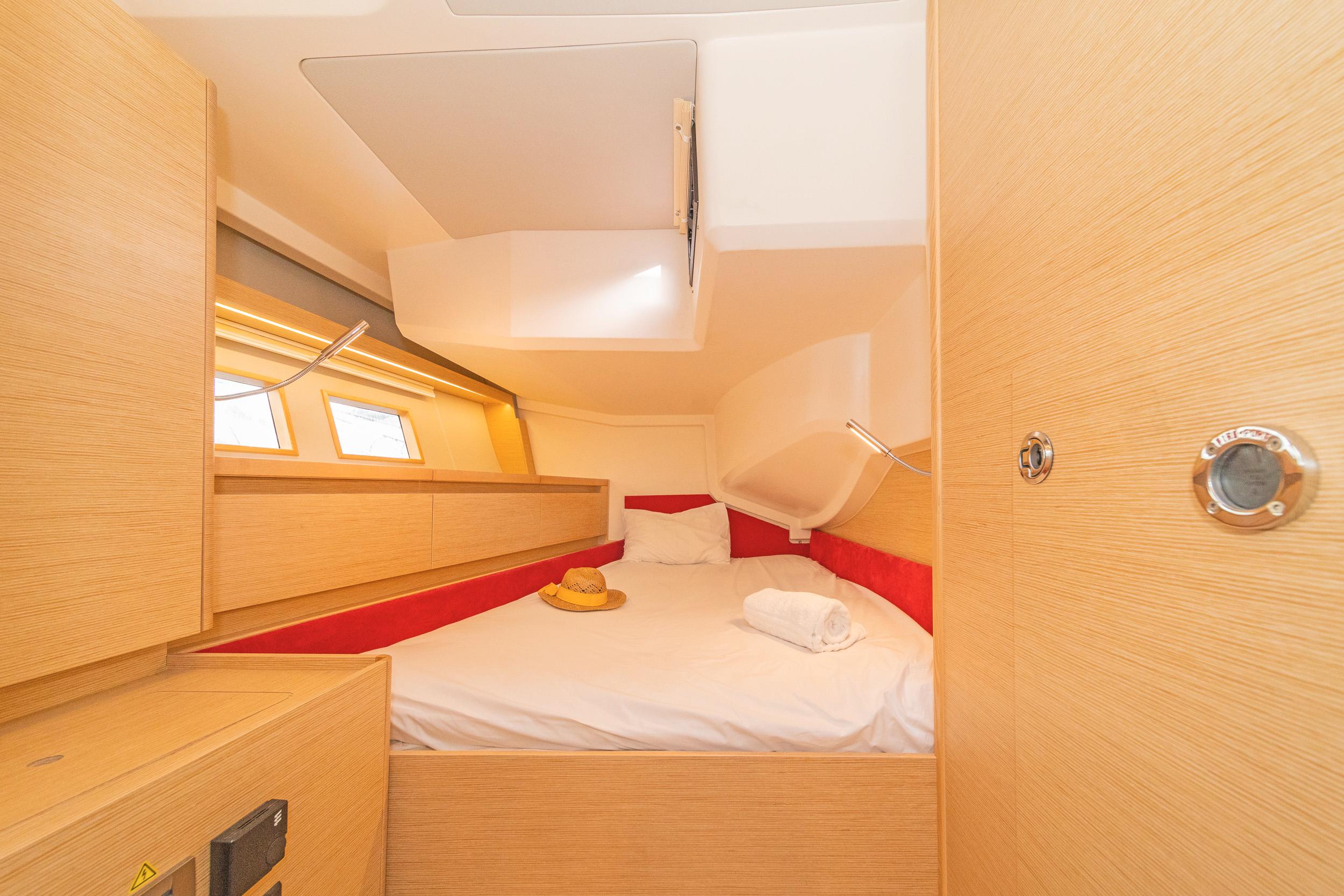 Hanse 588 - 3 + 1 cab., picture 12