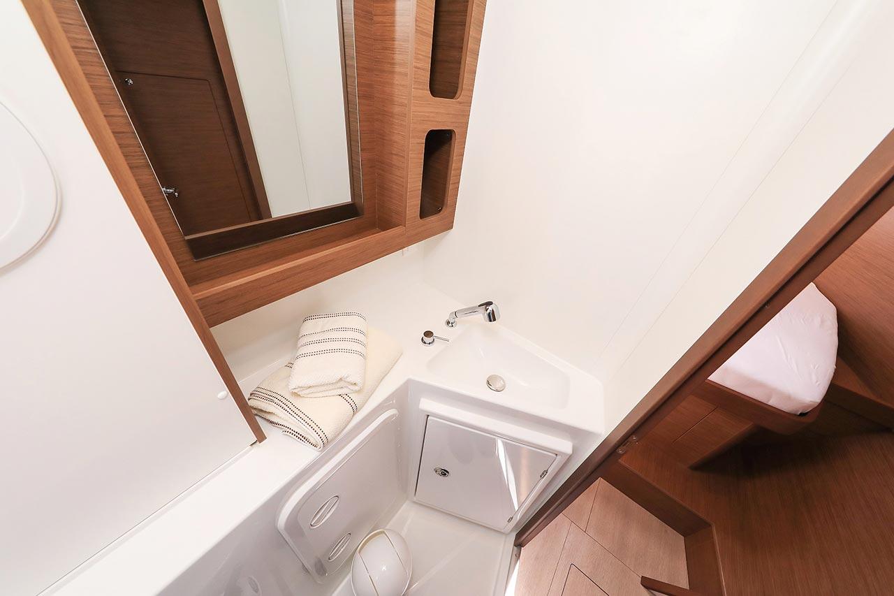 Lagoon 42 - 4 + 2 cab., picture 28