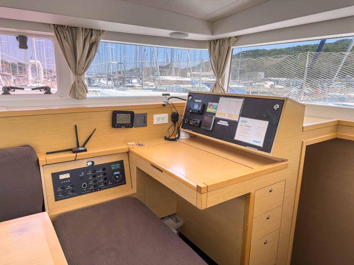 Lagoon 400 S2 - 4 + 2 cab. - Yolamare, picture 14