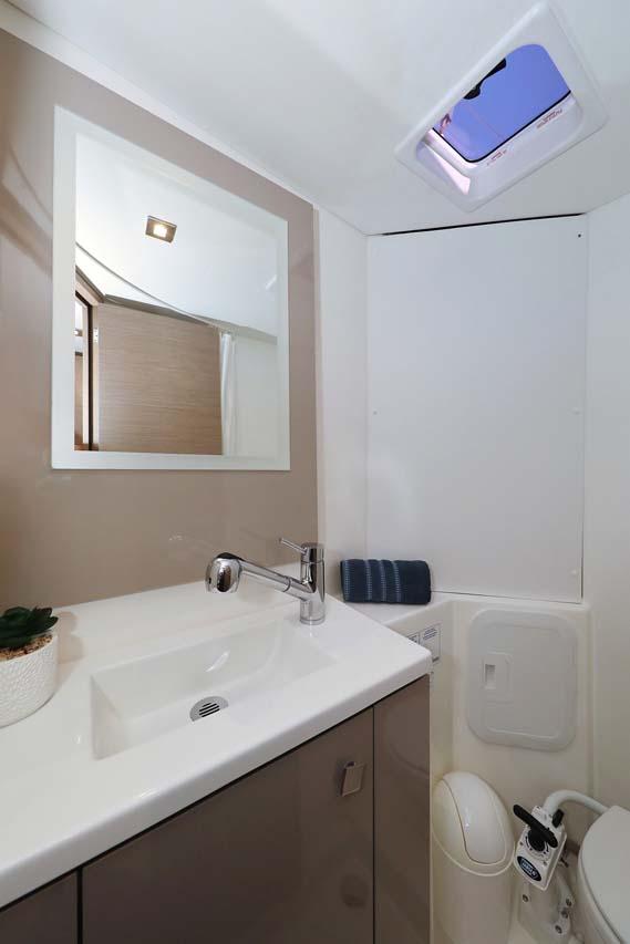 Fountaine Pajot Lucia 40 - 4 cab., picture 25