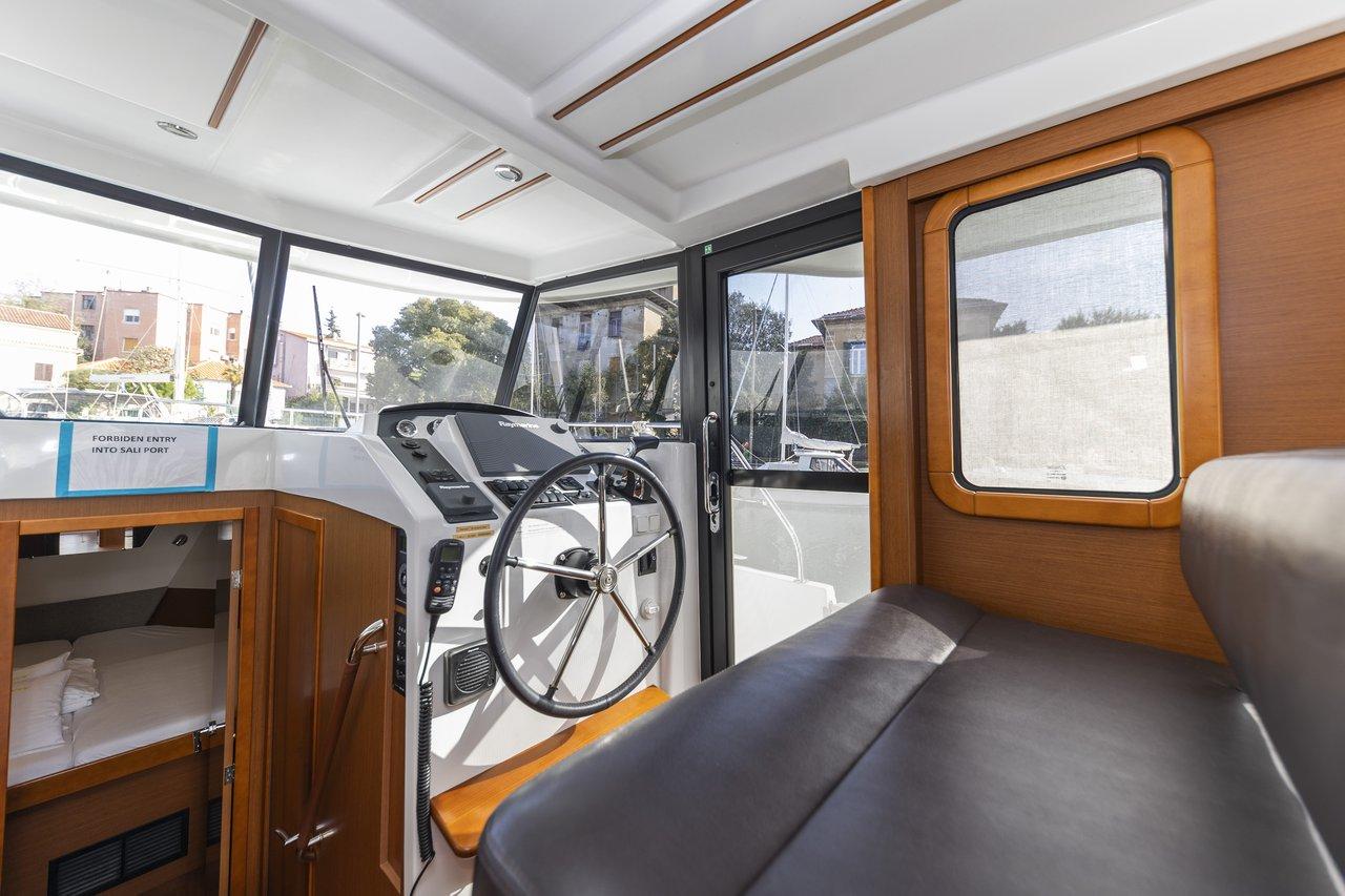 Swift Trawler 34 Fly, picture 11