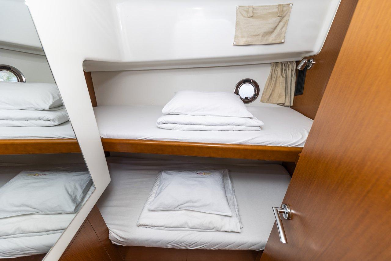 Swift Trawler 34 Fly, picture 17