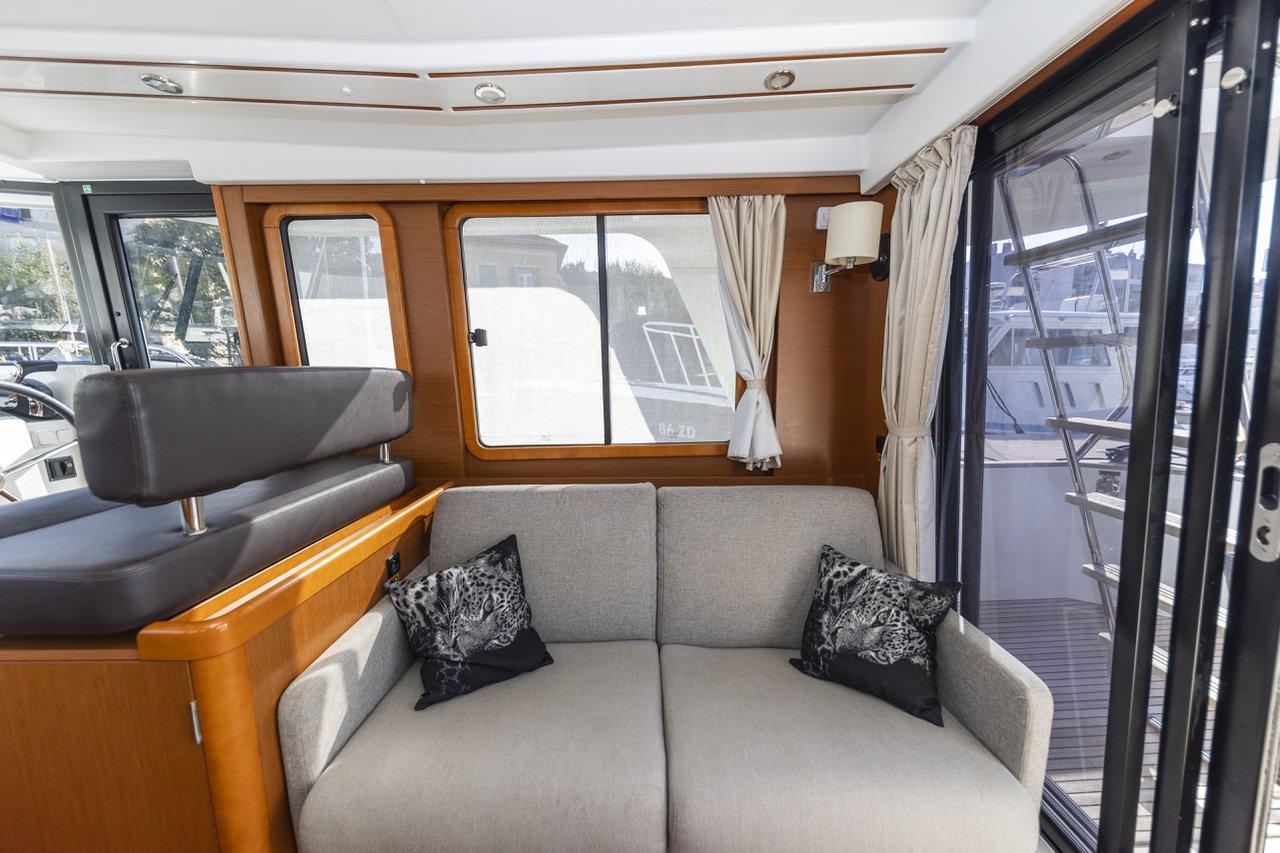 Swift Trawler 34 Fly, picture 12