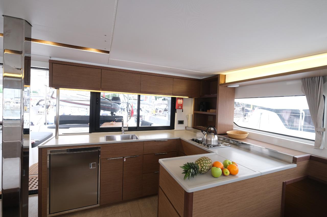 Lagoon 46 - 4 + 1 cab. - Blu, picture 9