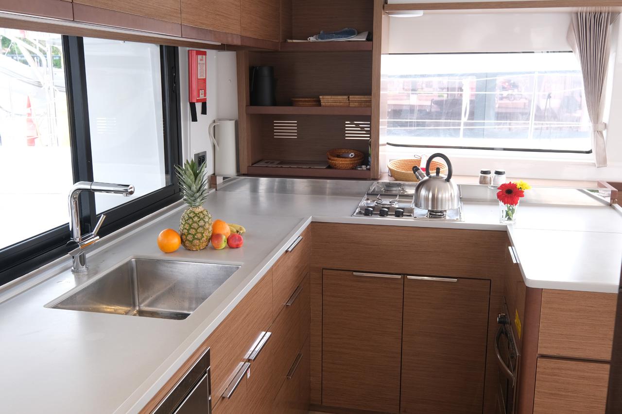 Lagoon 46 - 4 + 1 cab. - Blu, picture 10