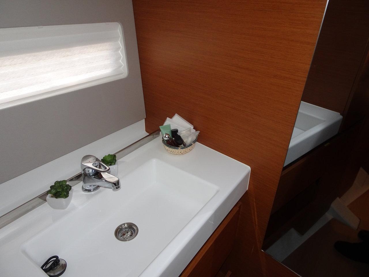 Sun Odyssey 490 - 3 cab., picture 23