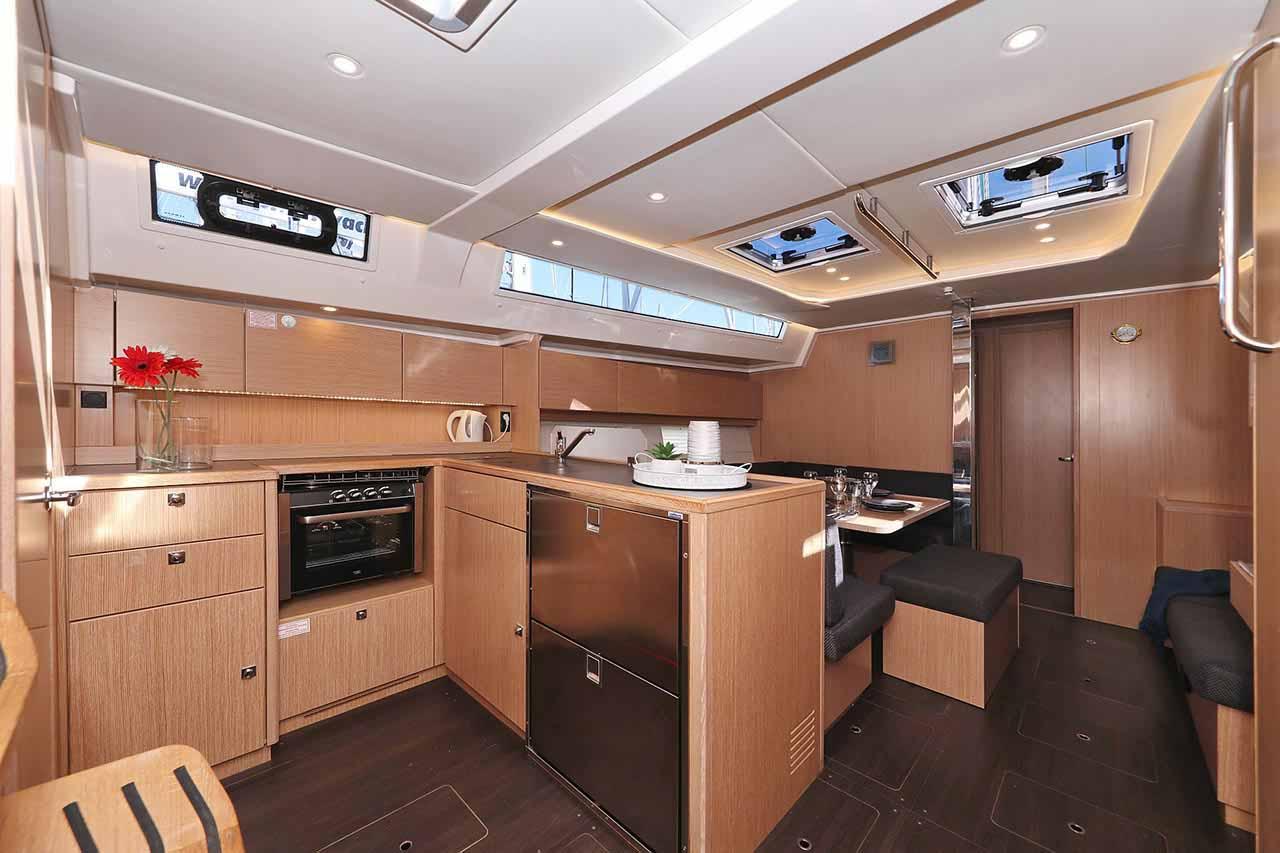 Bavaria C45 Holiday, picture 11