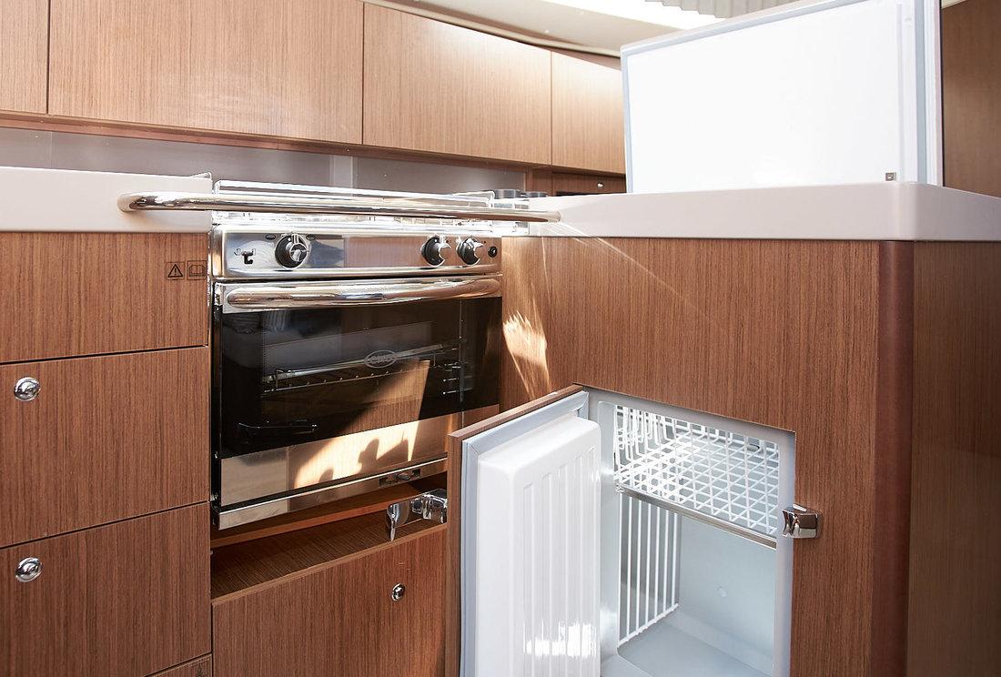 Oceanis 41.1, picture 11