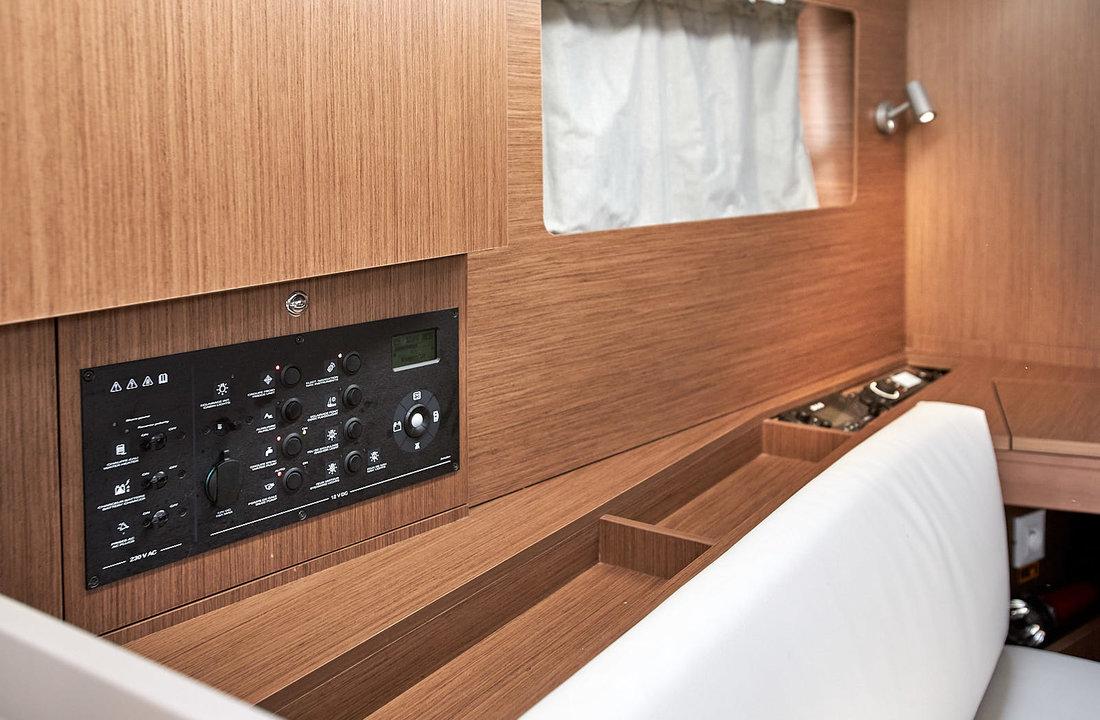 Oceanis 41.1, picture 10