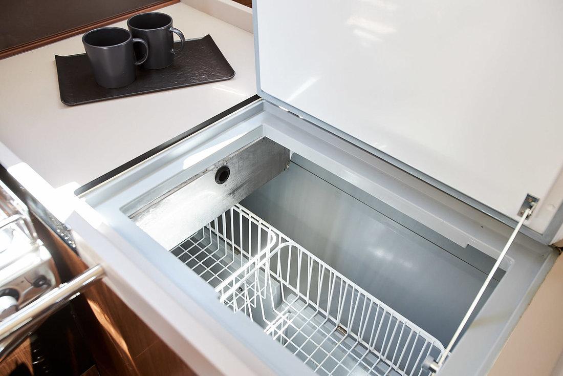 Oceanis 41.1, picture 12