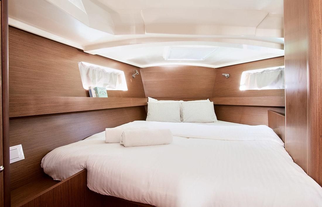 Oceanis 41.1, picture 13