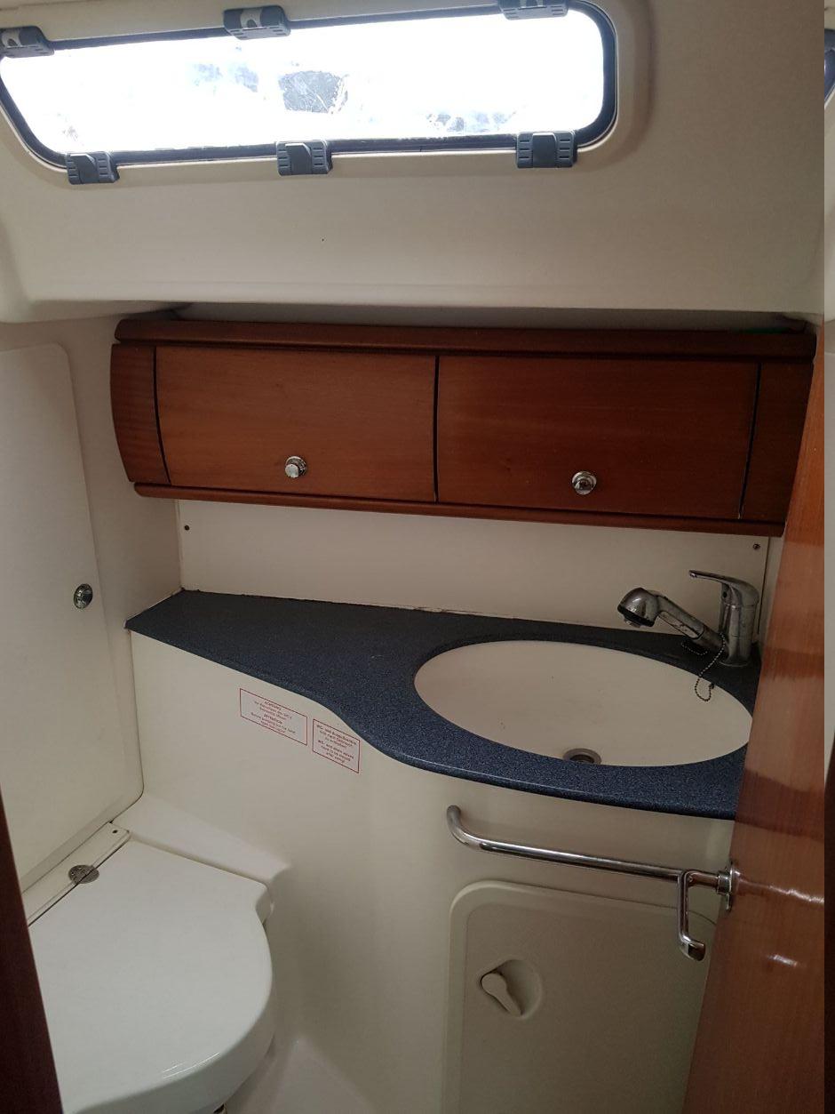 Bavaria 44, picture 9