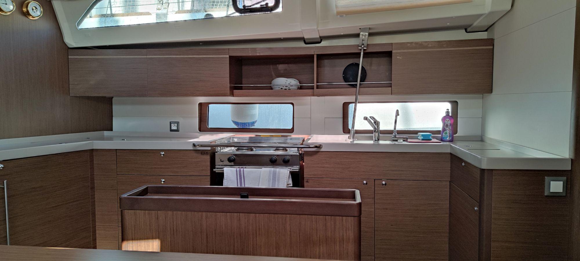 Oceanis 46.1, picture 15