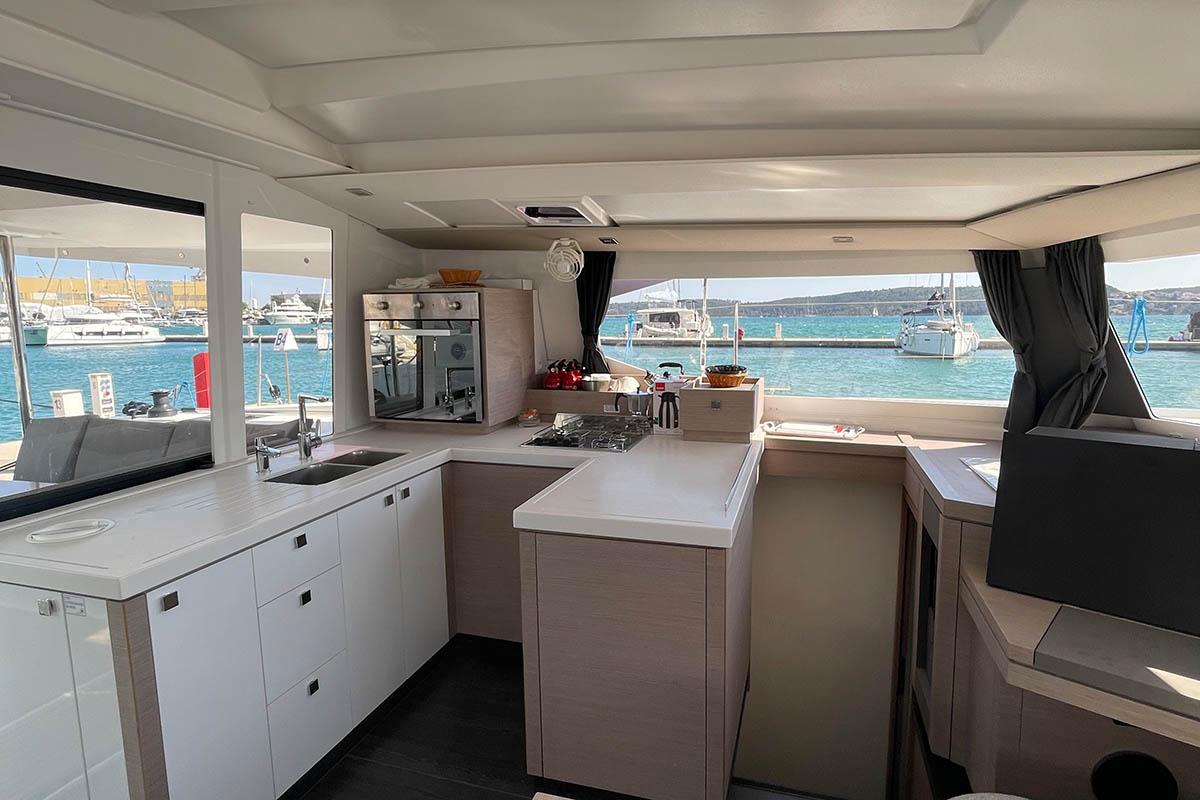Fountaine Pajot Astrea 42 - 4 + 2 cab., picture 33