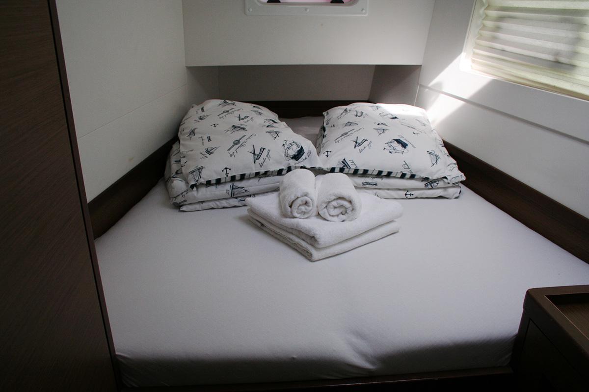 Lagoon 40 - 4 + 2 cab, picture 21