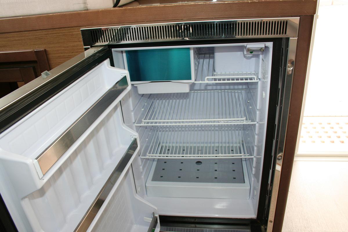 Lagoon 40 - 4 + 2 cab, picture 17