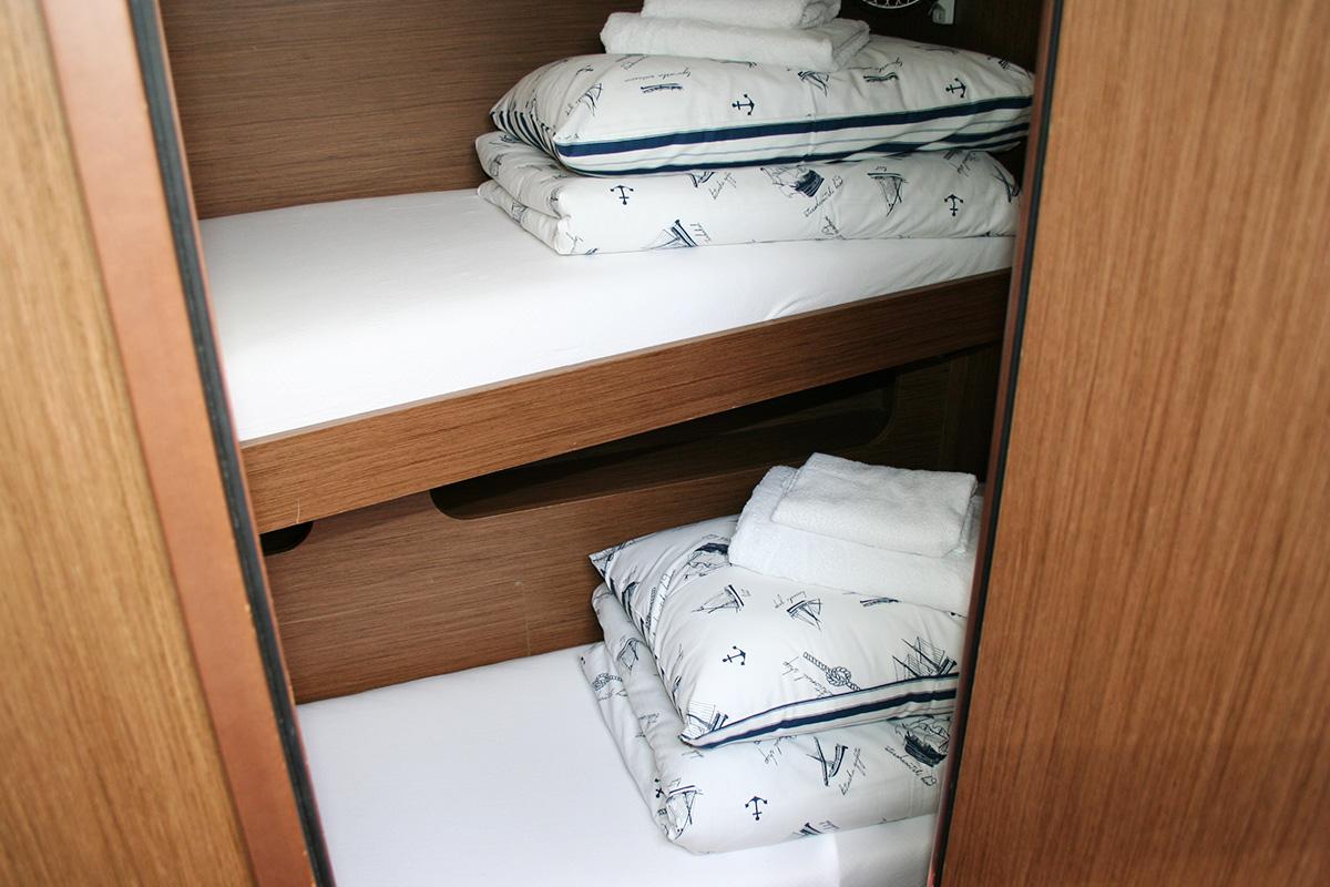 Oceanis 51.1 - 5 + 1 cab., picture 14