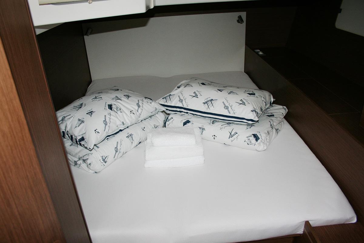 Oceanis 51.1 - 5 + 1 cab., picture 12