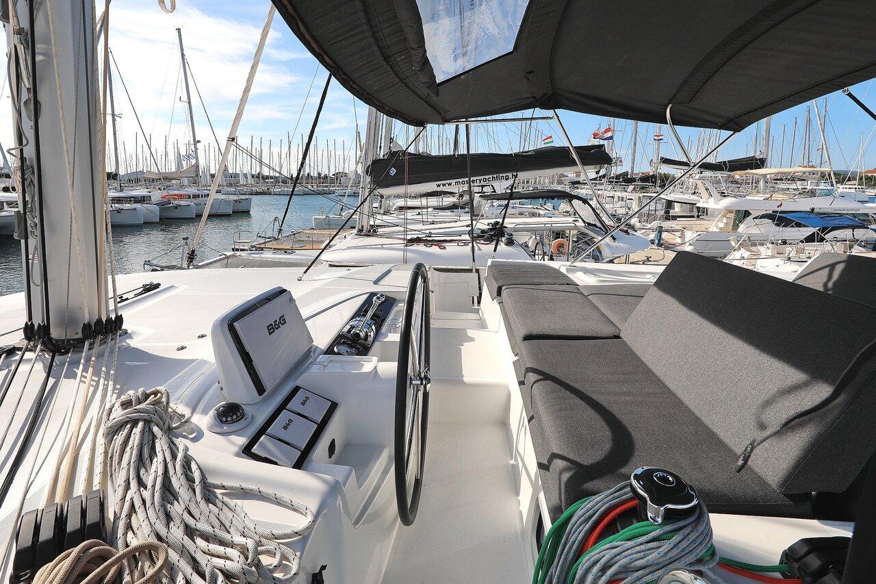 Lagoon 46 - 4 + 2 cab., picture 12