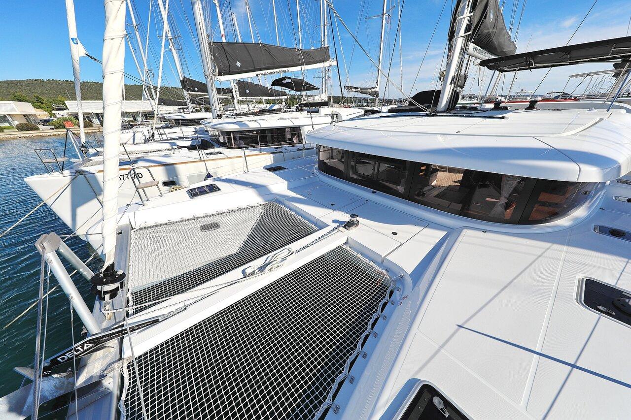 Lagoon 42 - 4 + 2 cab., picture 8