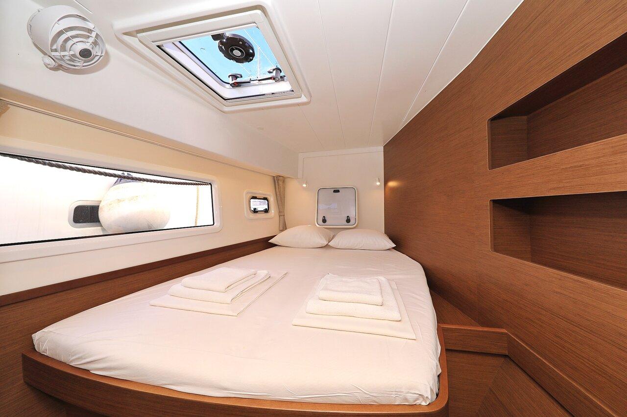 Lagoon 42 - 4 + 2 cab., picture 24