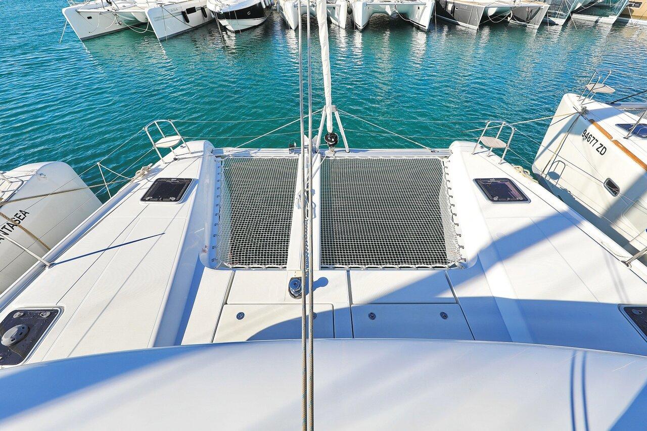 Lagoon 42 - 4 + 2 cab., picture 7