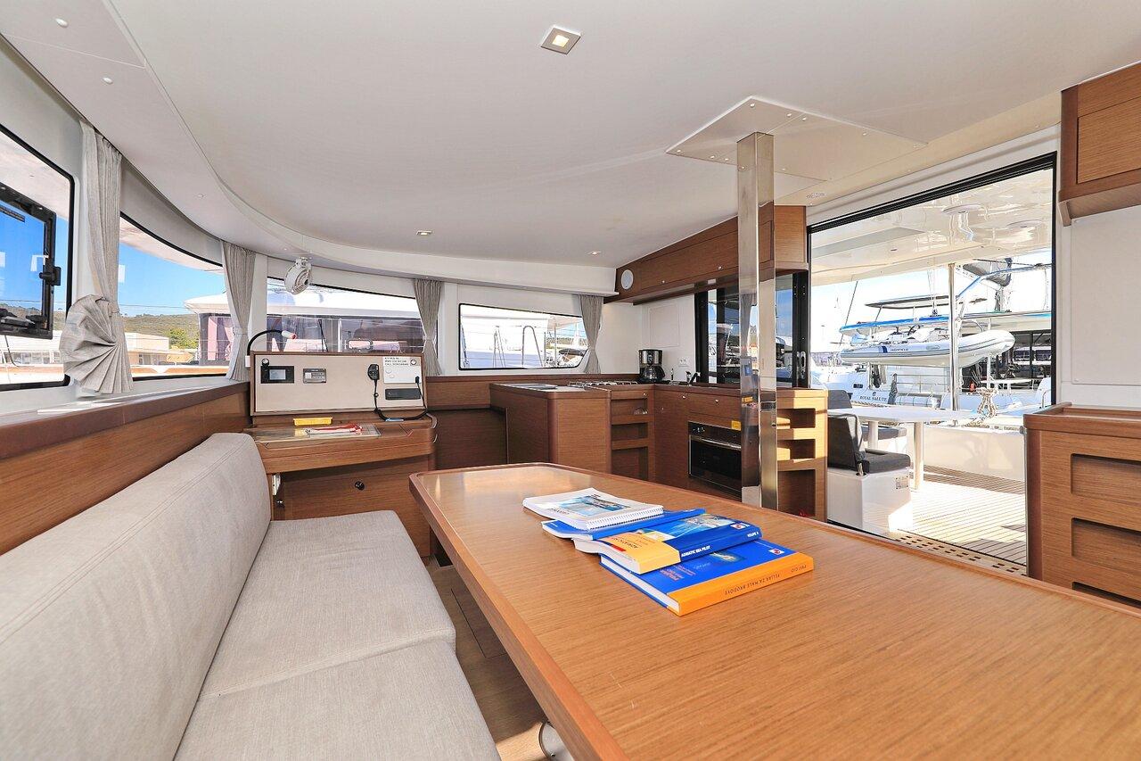 Lagoon 42 - 4 + 2 cab., picture 17