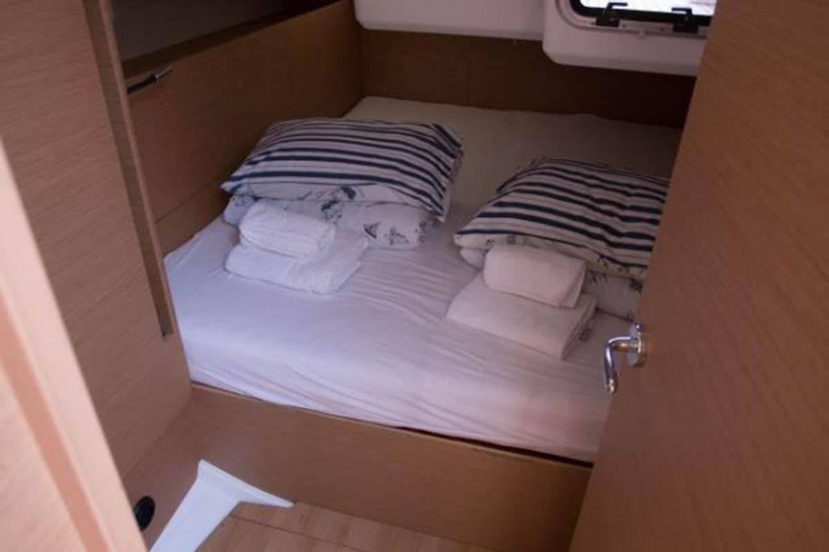 Sun Odyssey 440 - 4 cab., picture 10