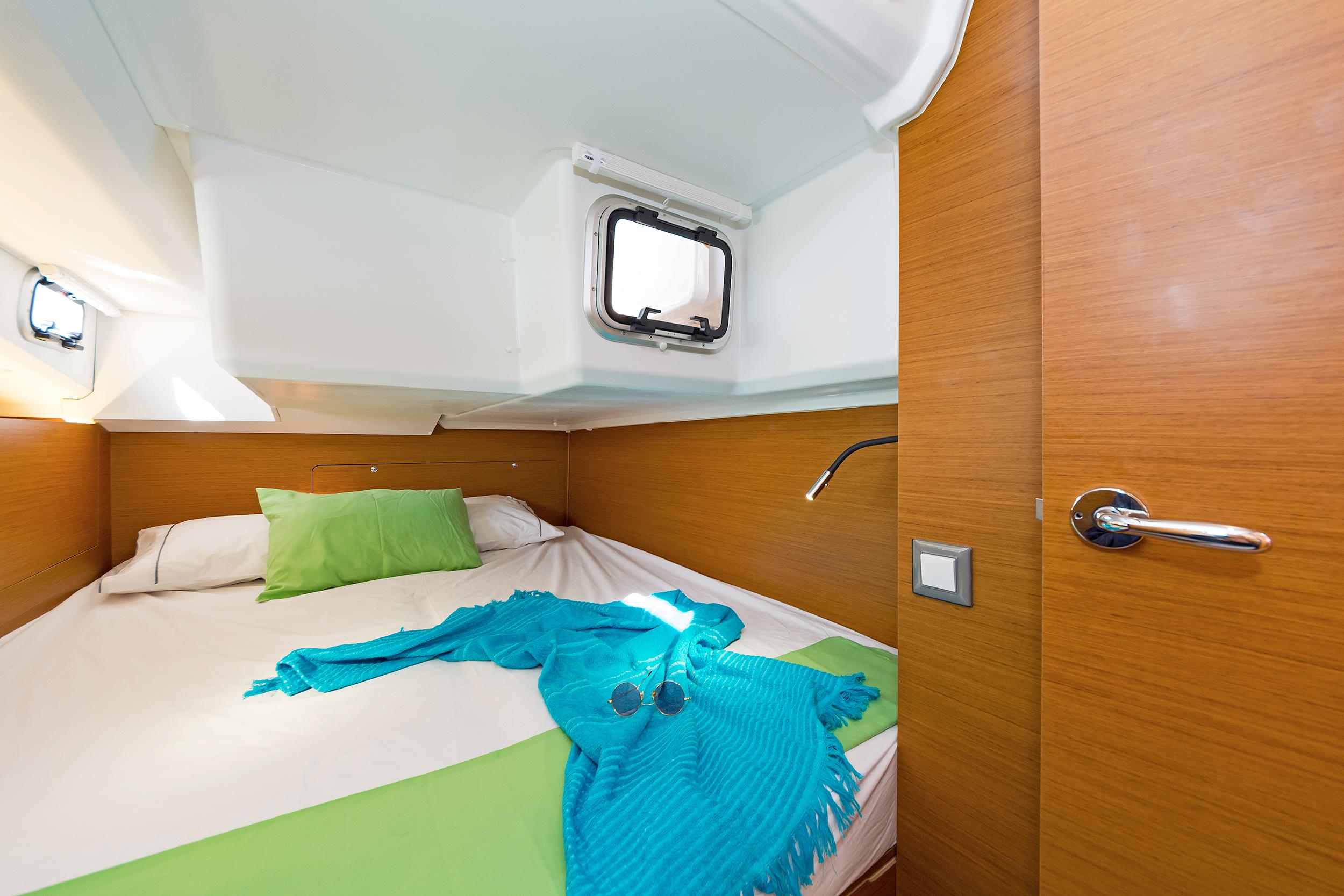 Sun Odyssey 440 - 4 cab., picture 6