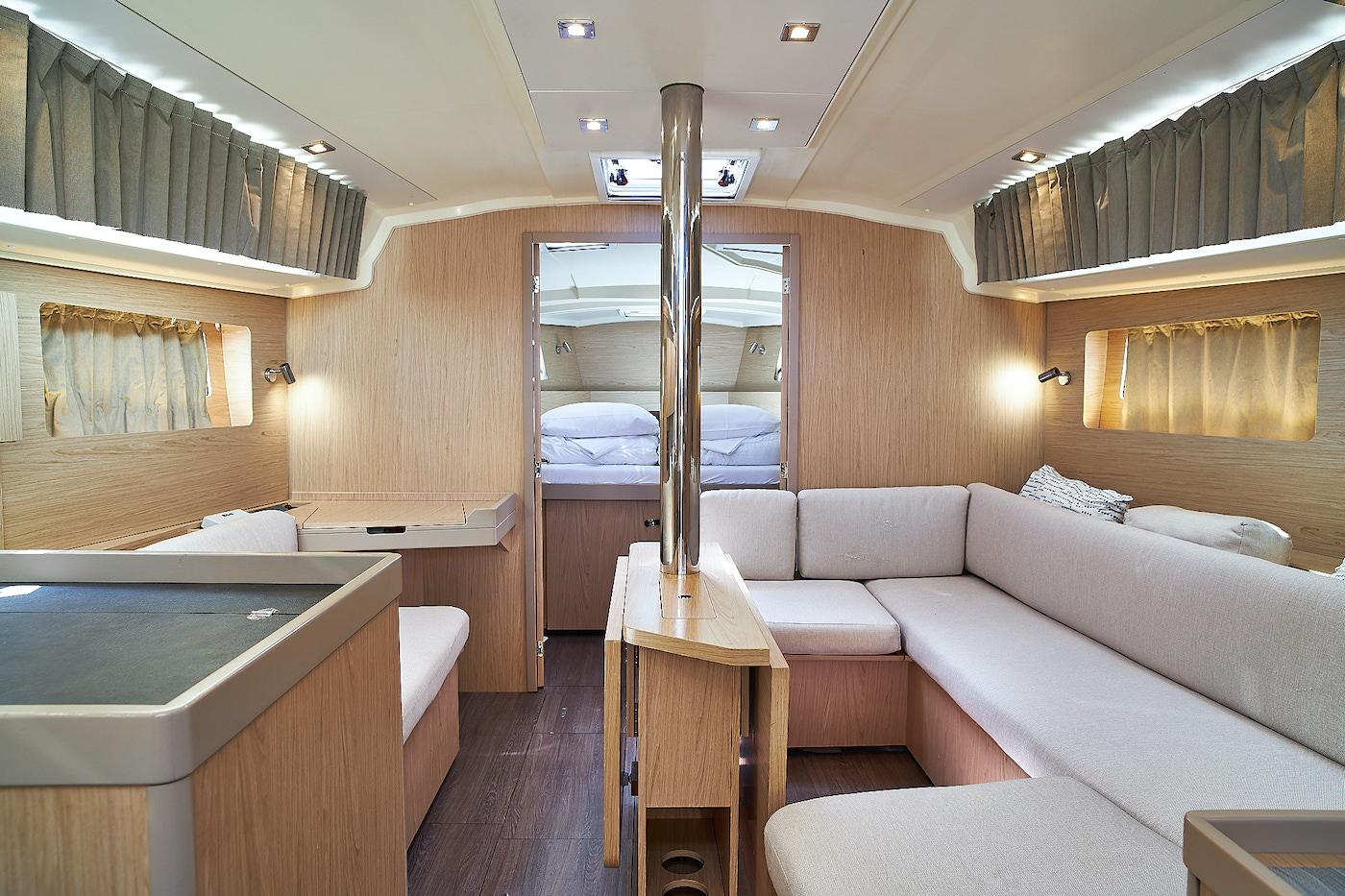 Oceanis 41.1, picture 5