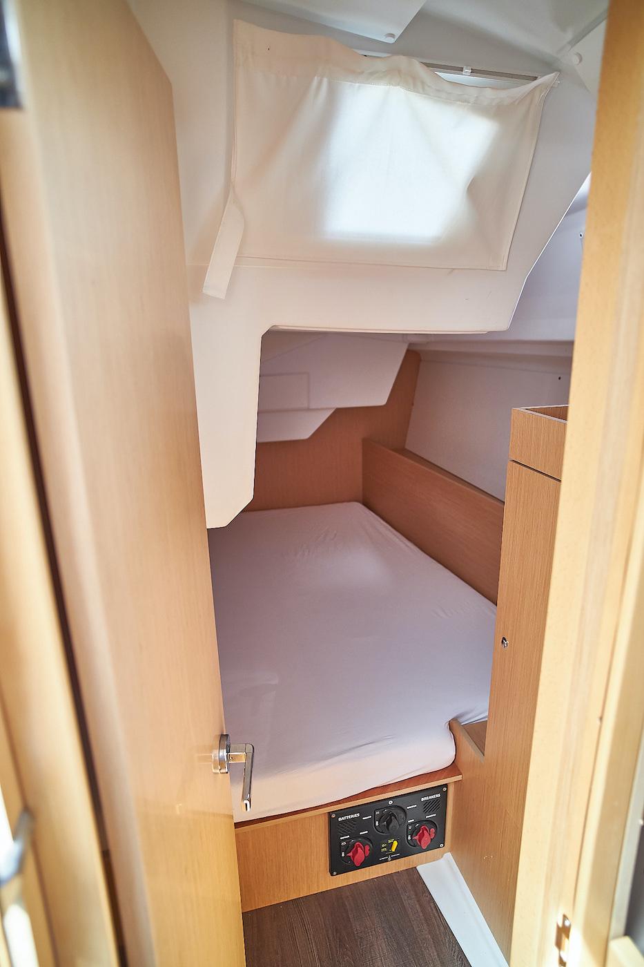 Oceanis 38.1, picture 12