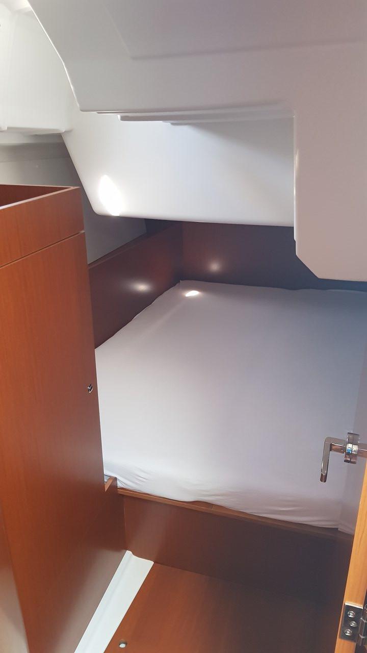 Oceanis 38.1, picture 19