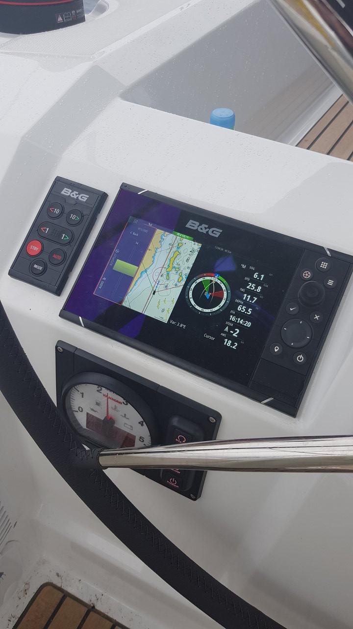 Oceanis 38.1, picture 8