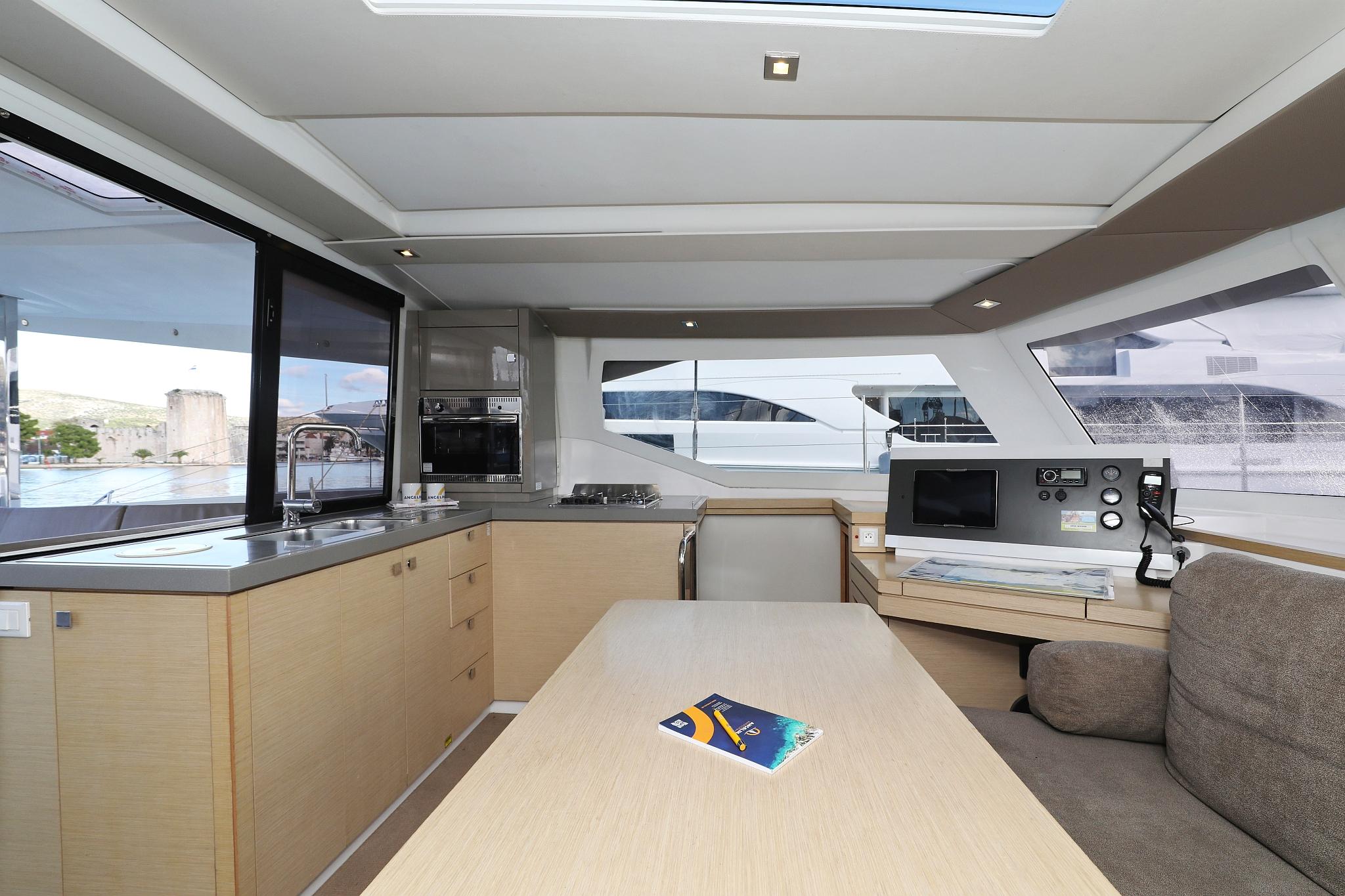 Fountaine Pajot Lucia 40 - 4 cab. - Why Not, picture 22