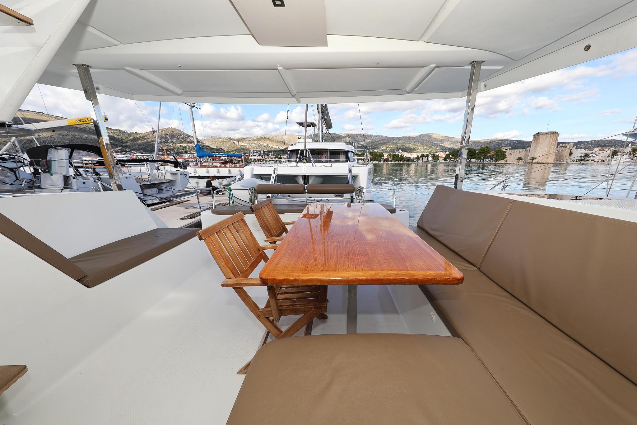 Fountaine Pajot Lucia 40 - 4 cab. - Why Not, picture 8