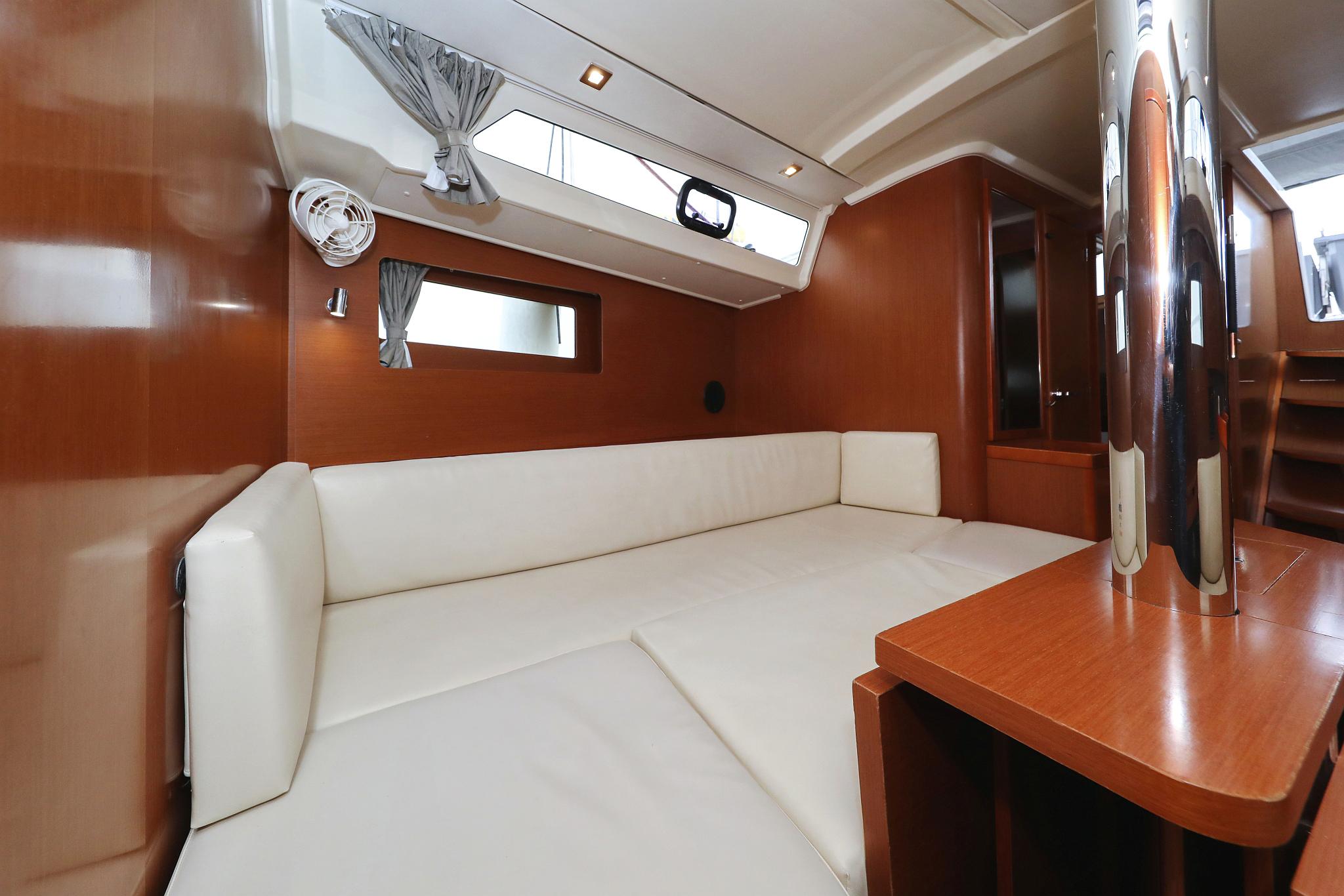 Oceanis 41.1, picture 42