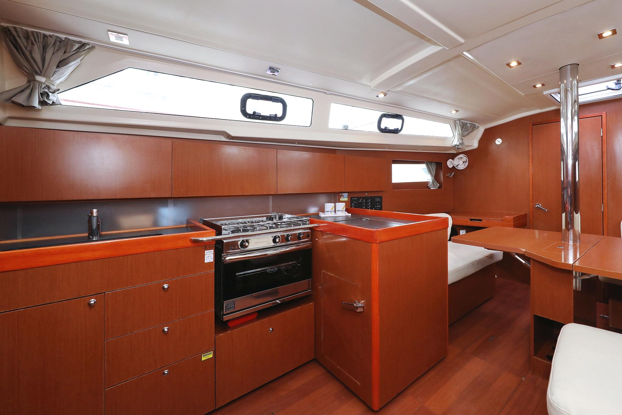 Oceanis 41.1, picture 22